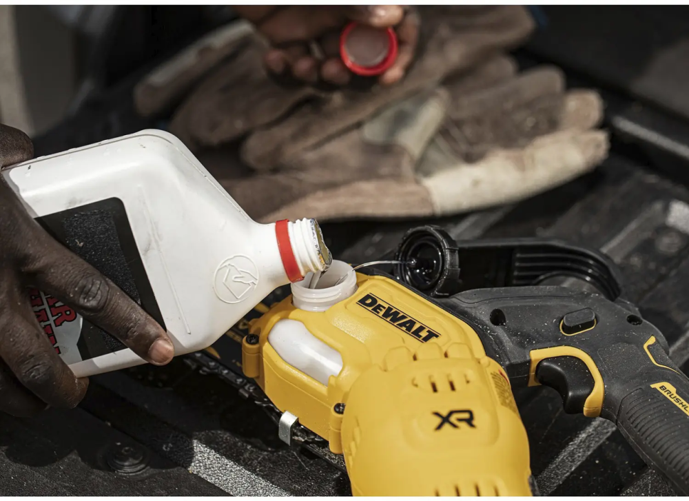 Професійна міні-пилка ланцюгова акумуляторна безщіткова DeWALT DCMPS520N : без АКБ, шина 20см (DCMPS520N) Київ - фото 7