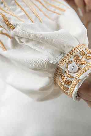 Вышиванка женская льняная, молочная топ Киев