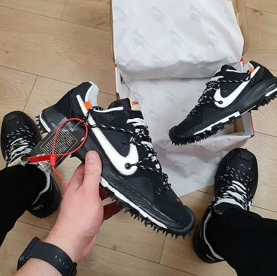 Кросівки Nike Чорні та Білі Чоловічі Найк Для Бігу (розміри: 41,42,44) Відеовідвідвід Дніпро - фото 2