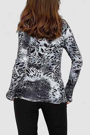 Укороченный женский лонгслив V-образный вырез, трикотаж из вискозы, с надписью, Серо-черный, M Лубны