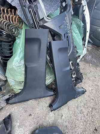 Центральные стойки Kia Sportage 2021–2025 Киев