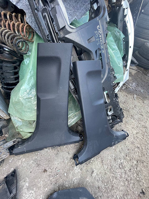 Центральные стойки Kia Sportage 2021–2025 Киев - изображение 1