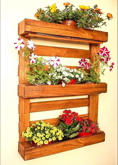 Полка настенная для цветов 