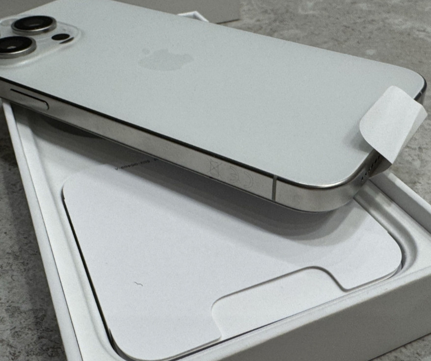 Айфон iPhone 15 Pro Max 256Gb. White Titanium. Киев - изображение 4