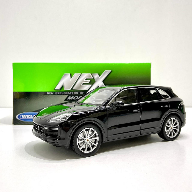 Машина Welly Nex Porsche Cayenne 1:24 інерційна відкриваються двері Вид 2 Чорна (24092W) Чернігів - фото 2
