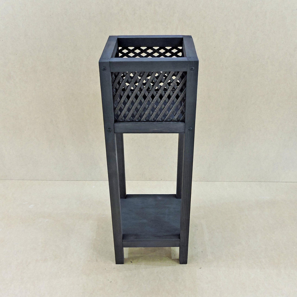 Кашпо на стойке 