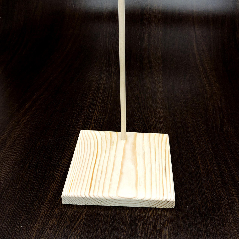 Подставка для кукол 