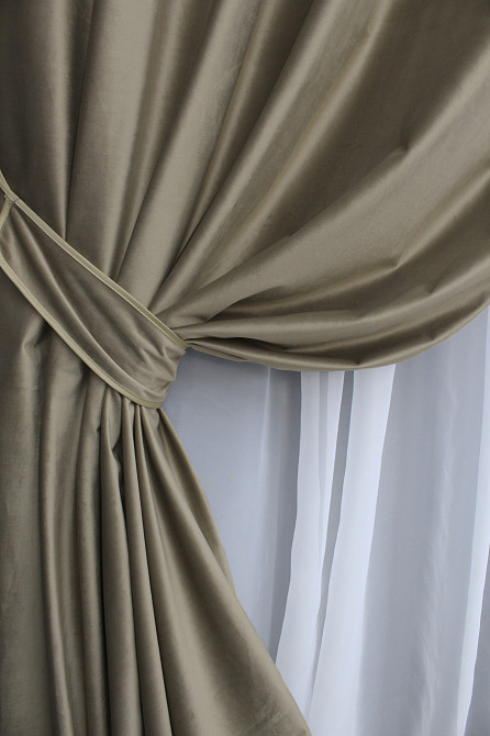 Комплект штор на люверсах VR-Textil Оксамит № 1656ш Капучино 150х280 см 2 шт (37-0232) Киев - изображение 5