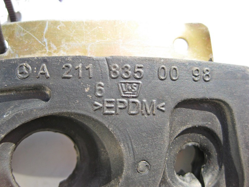 Mercedes-Benz  A2118350098 Тримач трубок кондиціонера на моторному щиті зліва E-Class W211 CLS C219 Одеса - фото 3