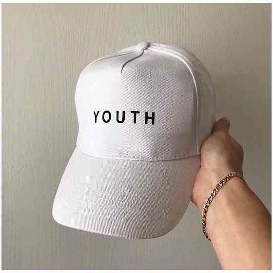 Чорна кепка — Y O UT H Чернівці