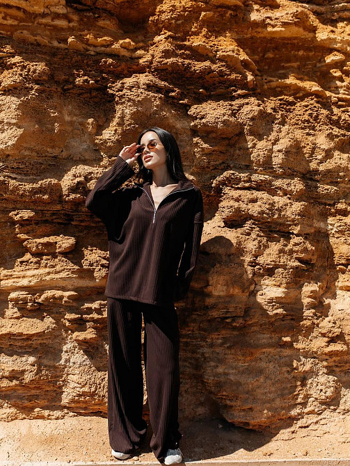 Женский повседневный оверсайз костюм двойка: кофта и штаны трикотаж пума рубчик Шоколад Одесса - изображение 10