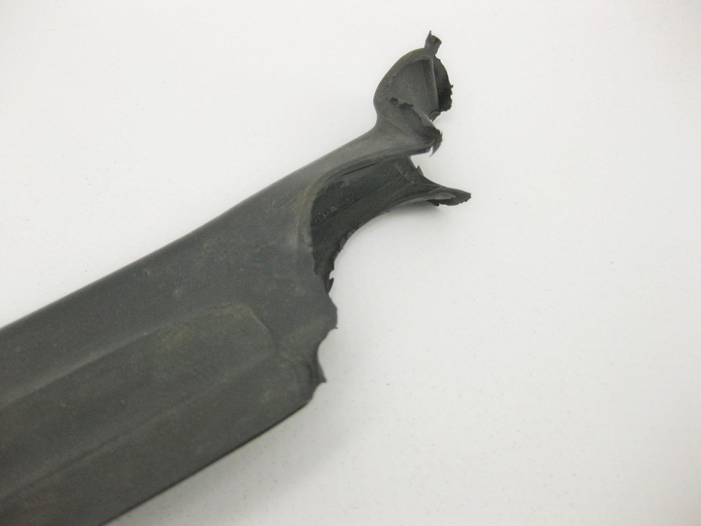 Mercedes-Benz  A2046282798 Ущільнювач лівий на перегородці моторного щита C-Class W204 E-Class C207 Одесса - изображение 8