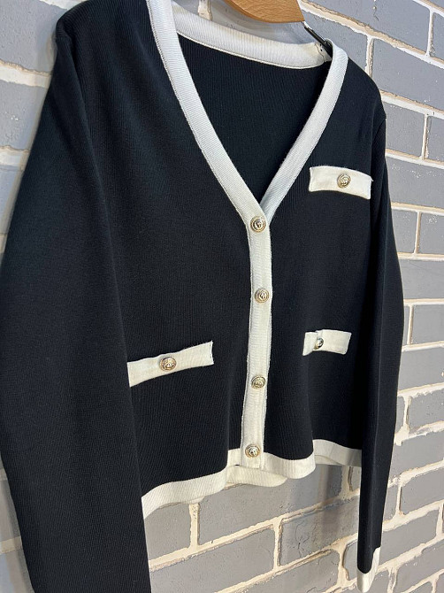 Костюм жіночий De Red 3167 кадиган з спідницею в'язаний біла смуга золоті гудзики чорний, чорний, one size Київ - фото 8