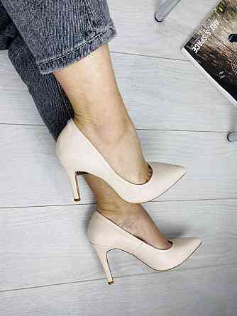 Nivelle Туфлі жіночі NIVELLE бежеві натуральна шкіра каблук 10см 40р (1826/91-9535) Коломия