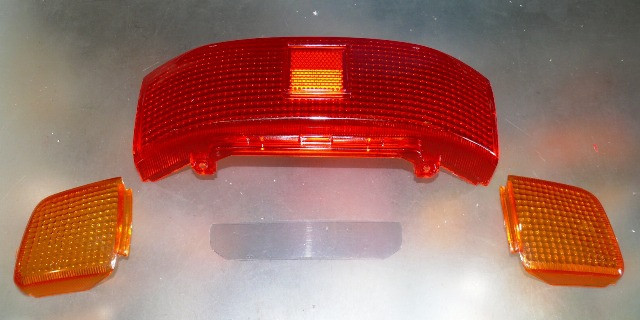 Стекло стоп-сигнала и поворотов Хонда LEAD AF20 Мукачево - изображение 1