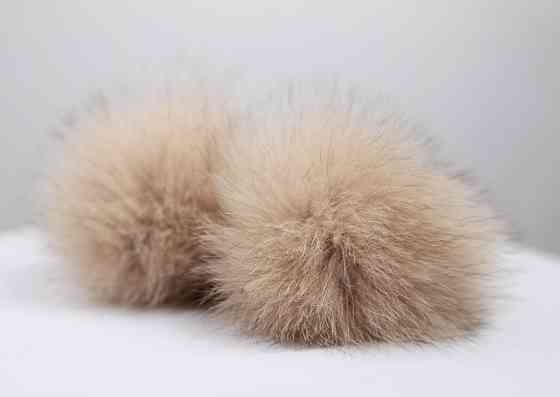 Помпони з натурального хутра песця на шапку 8-10см Харків