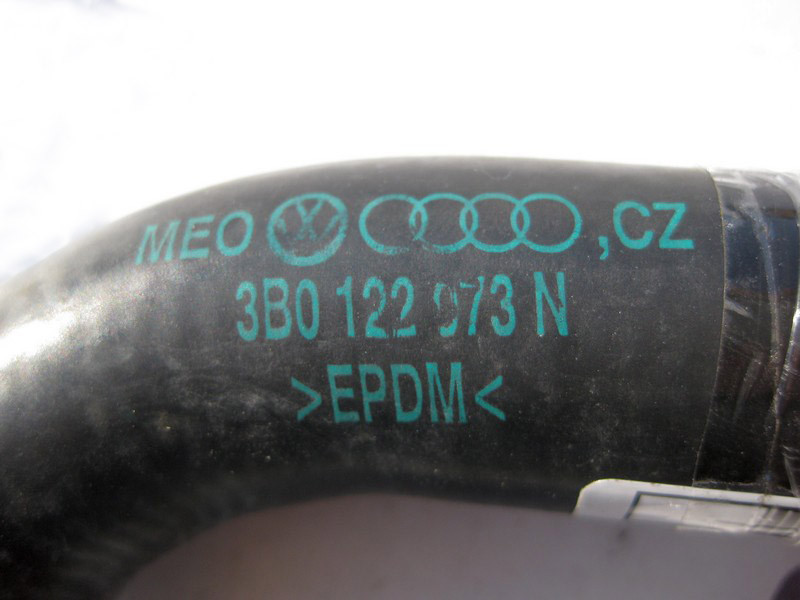 VAG  3B0122073N Патрубок охолоджувальної рідини VW Passat B5 Одеса - фото 3