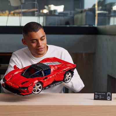 Конструктор LEGO Technic Ferrari Daytona SP3 (42143) Винница