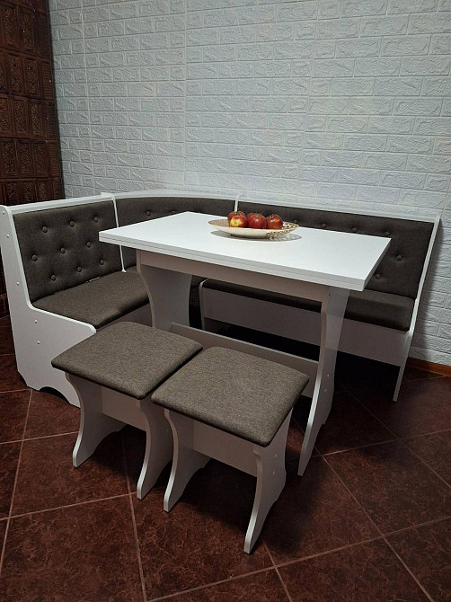 Сімейний куток кухонний зі столом та 2 табуретки 114х154 см Білий Львів - фото 10