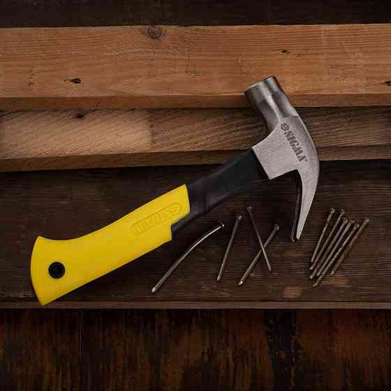 Молоток-цветоход 225г фибергласовая ручка (магнит) SIGMA (4315021) Ровно