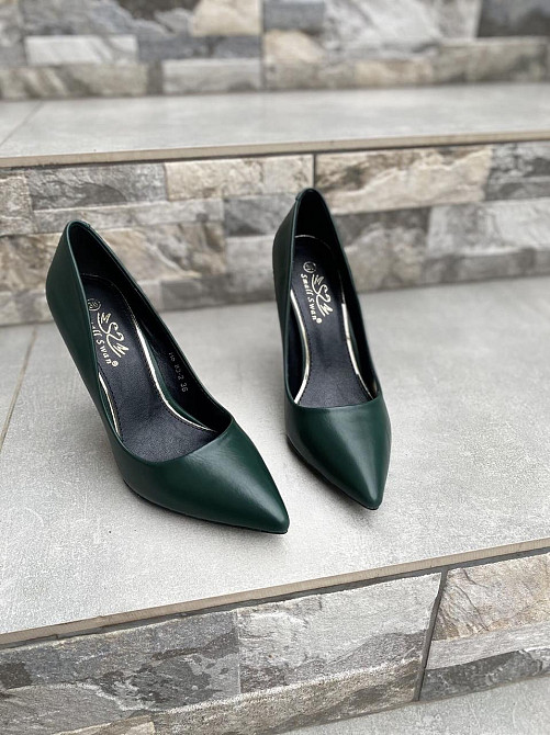 Туфлі жіночі SMALL SWAN темно-зелені еко-шкіра висота каблука 10см розміри 39р.-25см 40р.-26см Коломыя - изображение 9