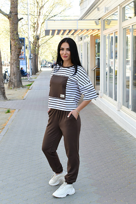 Спортивный костюм 