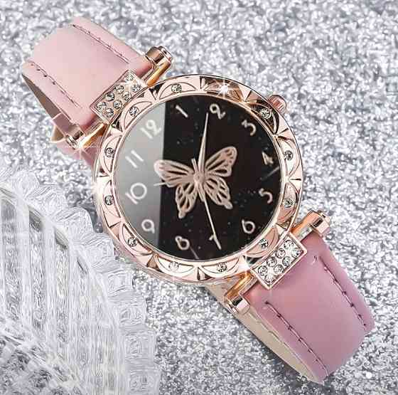 Подарочный набор для женщин Бабочки наручные часы браслет цепочка с кулоном и серьги розовый Киев