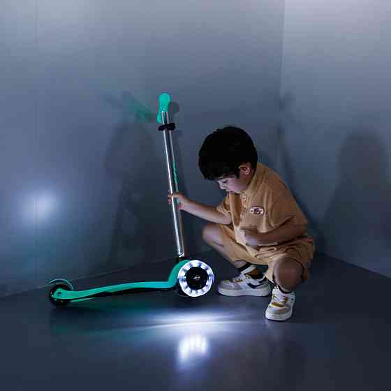 Самокат Micro серії Maxi Deluxe Glow LED – Желейний зелений Дніпро