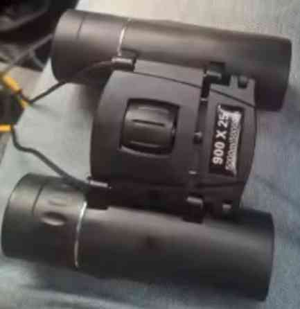 Бінокль дуже потужний. Київ