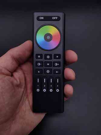 Smart Systems group Пульт керування 4-х зонний чорний DIM+RGB+CCT RF 2.4G Mi Light Київ