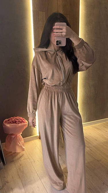 Жіночий стильний повсякденний комбінезон велюр плюш Бежевий, 42/44 Одеса - фото 10