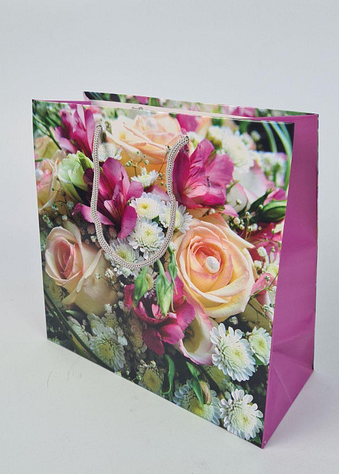 Пакет паперовий подарунковий квадратний 23*24*10 (артKV-143) (12 шт.) Харків - фото 1