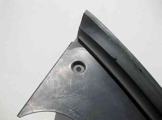 Mercedes-Benz  A1646700487 Пластикова накладка під кватирку заднього правого крила GL X164 Одеса