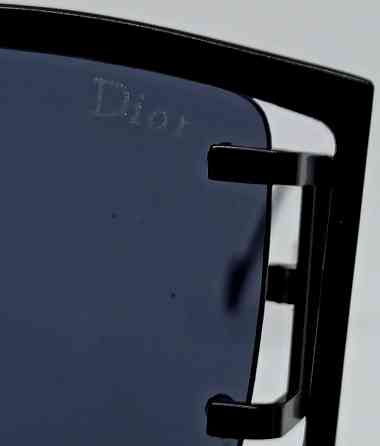 Женские брендовые очень стильные очки черные однотонные в черном метал. Киев