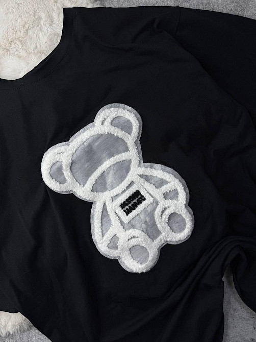 Жіноча подовжена футболка оверсайз з ведмедиком кулір Білий Одеса - фото 2