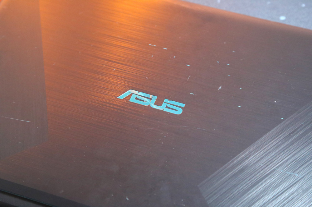 Игровой ноутбук ASUS GAMING X570ZD 15.6