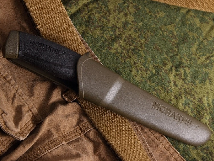 Туристичний Ніж з чохлом Morakniv "Companion" Olive (11863) Вуглецева сталь Нововолинськ - фото 5
