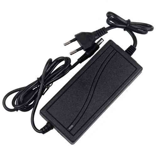 Універсальний зарядний пристрій 12В 6А з LED-індикатором Київ