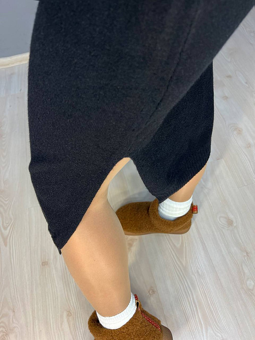 Сукня жіноча Accorddream 2858 светр довга оверсайз комір стійка розріз one size, чорний, one size Київ - фото 2