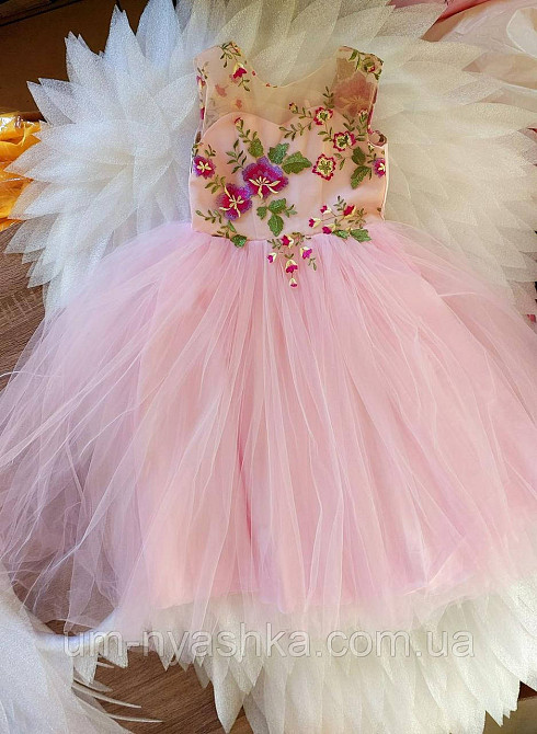Детское нарядное розовое платье на выпускной 