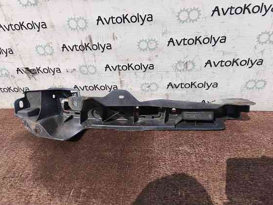 Кронштейн кріплення передньго крила правий Renault Kangoo 2013-2021 (631226477R) Ковель
