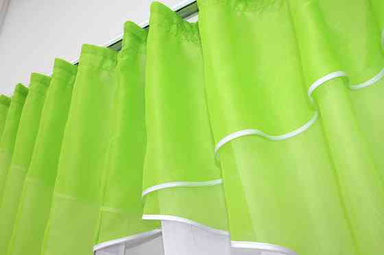 Кухонні штори VR-Textil № 091к з ламбрекеном і підв'язками салатовий з білим 280х170 см (52-0255) Київ