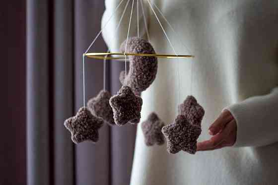 Детский музыкальный мобиль на кроватку для младенцев WooolyWool «Звезды беж» с 35 мелодиями Киев