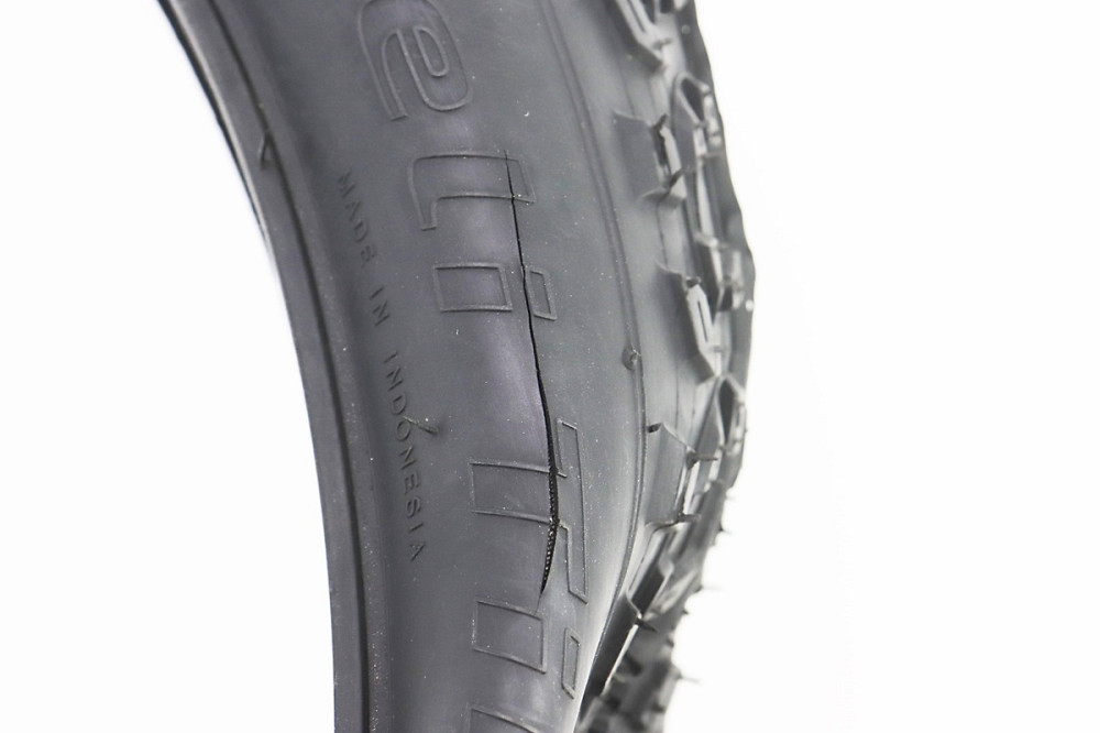 УЦІНКА Шина 26"x1,95 (54-559) дорожня (незначний брак збоку) Київ - фото 3