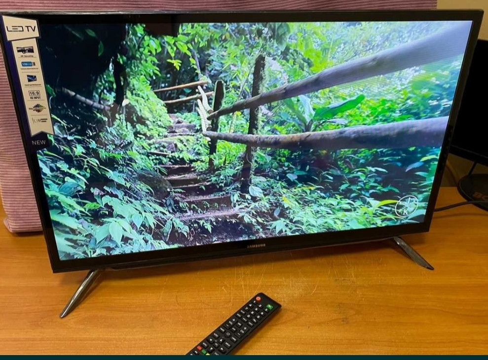 Телевизор; Samsung 45