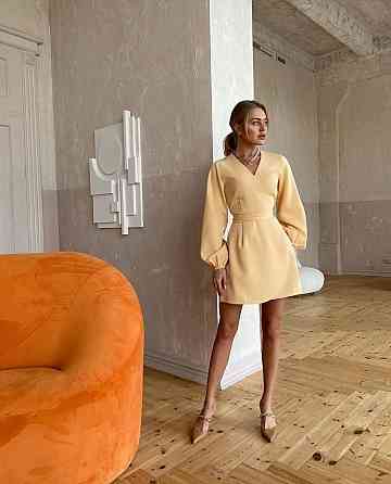 Женское романтичное мини платье на запах костюмка Одесса