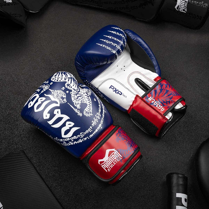 Боксерські рукавиці Phantom Muay Thai Blue 12 унцій (бинти в подарунок) Каменское - изображение 10