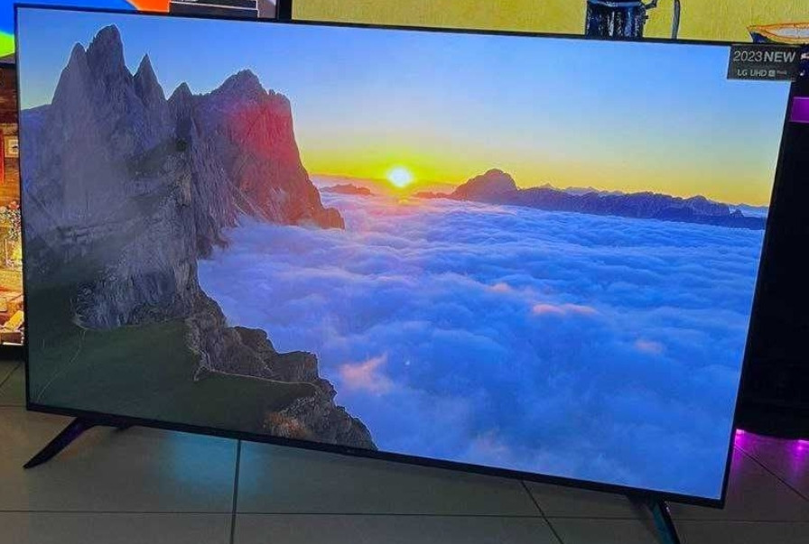 Телевизор Безрамный: 65