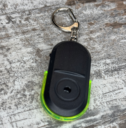 Брелок для пошуку ключів на свист із ліхтариком, звуковим та світловим індикатором, електронний Київ