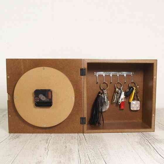 Настінні годинники Balvi Qubo, коричневі Ровно